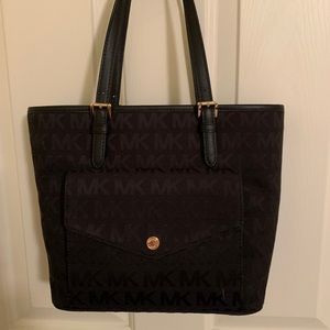 Michael Kors Medium Tote w/logo